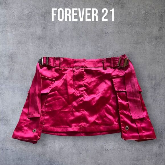 Preowned Forever 21 Satin Hot Pink Mini Skirt With Pockets and belt - Small - Picture 1 of 10